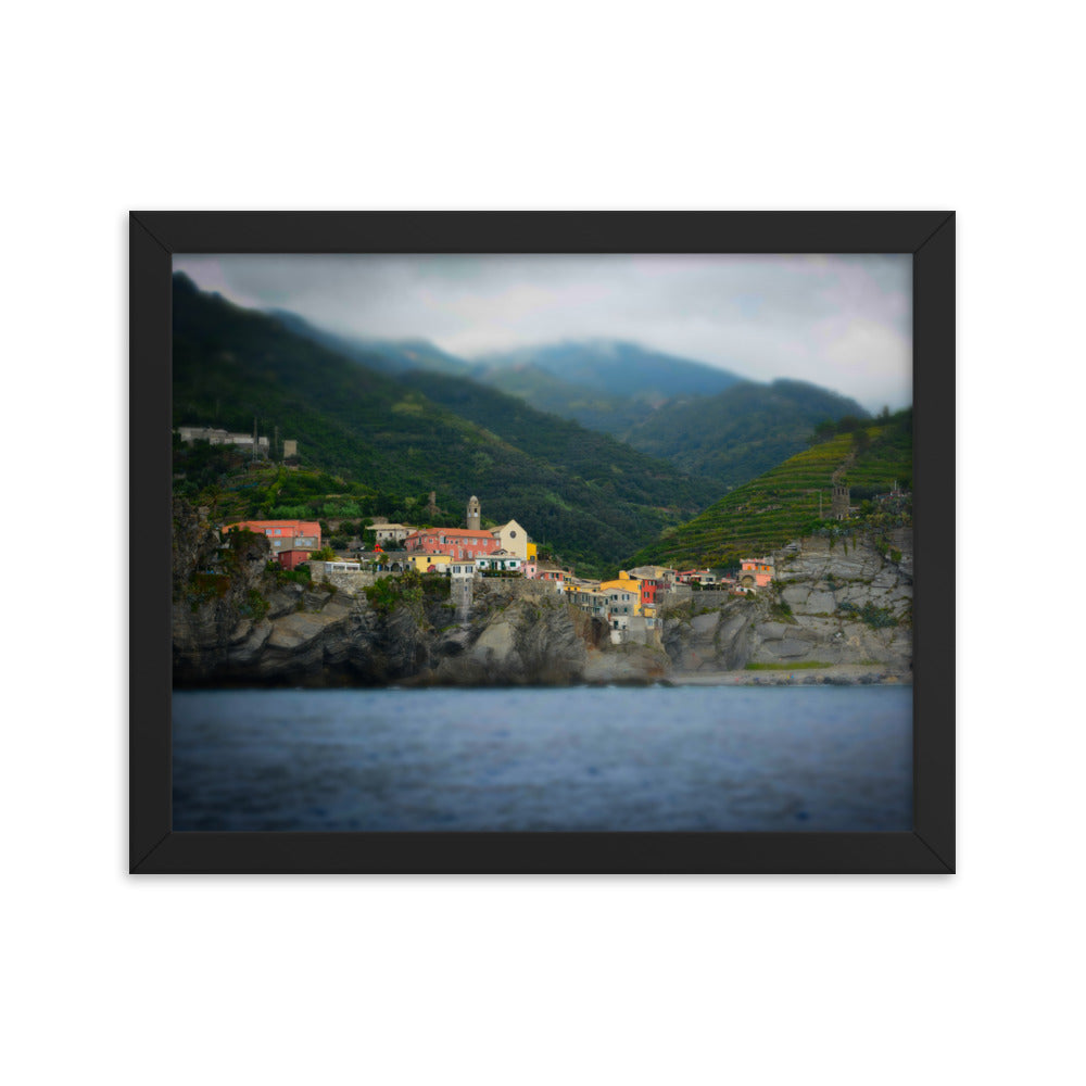 Vernazza - Framed photo paper poster